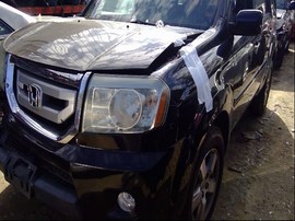 2001 HONDA PILOT, BLACK, EX-L, 3.5L, AT, AWD.  A25069